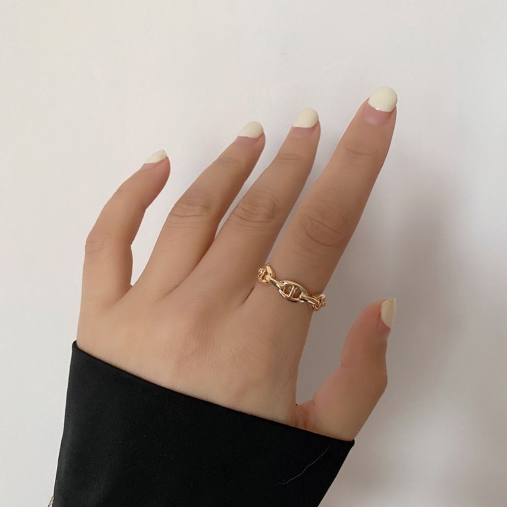 Golden Chain Knot Link Open Ring - Picture 8 of 12